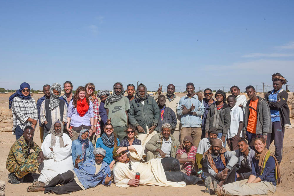 Group photo of the entire excavation team.