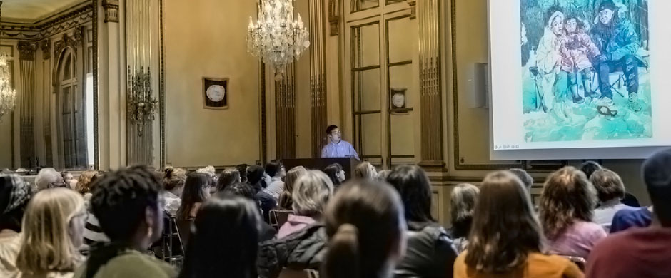 Photo of artist Nicole Eisenman in the Lecture Hall.