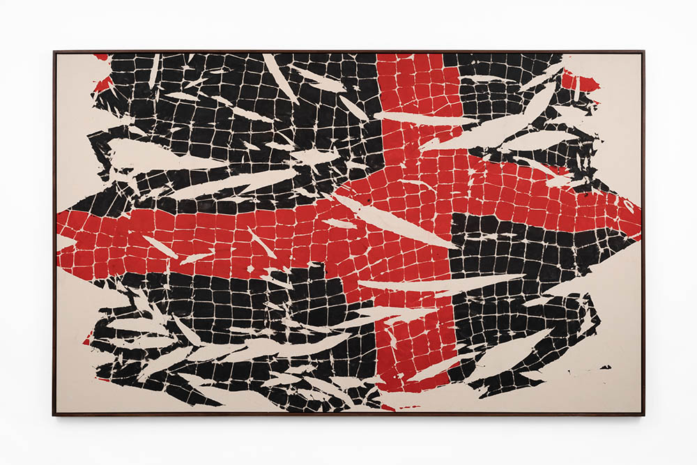 Abstract loose grid like oattern with red cross in the middle.
